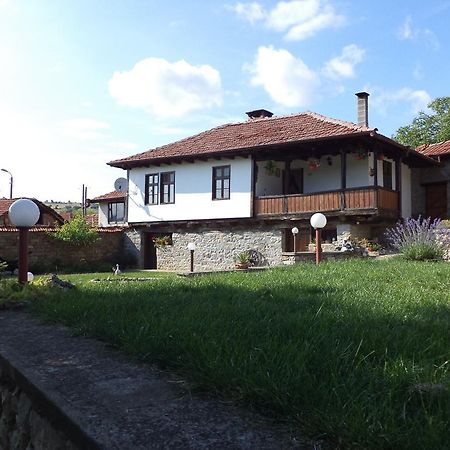 Къща Бела Villa Хлевене Екстериор снимка